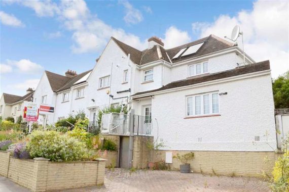 5 Bedroom Semi-Detac...